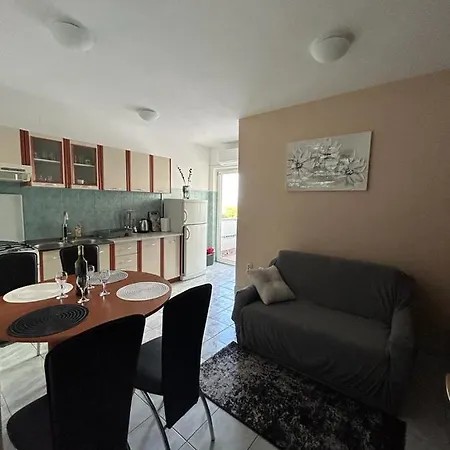 Marina بوسيدارجي